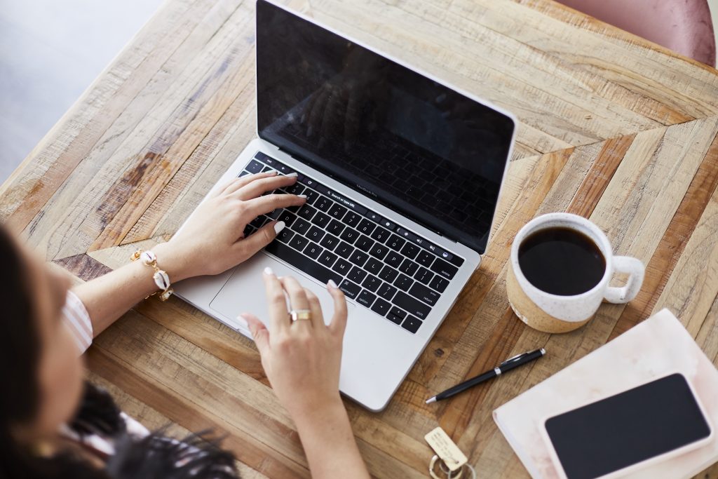 Christina 01 | Want to Start a Successful Blog? Here's How You Do It!